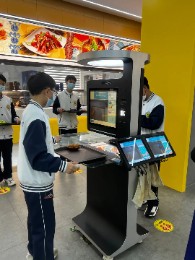 中國銀行攜手云澎科技，打造永康龍川中學智慧食堂