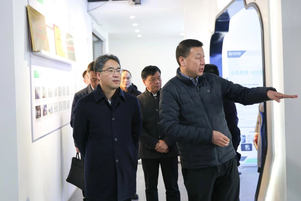 云澎科技獲省教育廳副廳長陳峰一行調(diào)研組關(guān)注認可